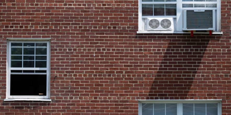 Heat waves are turning electricity cutoffs into new political battle for power companies
